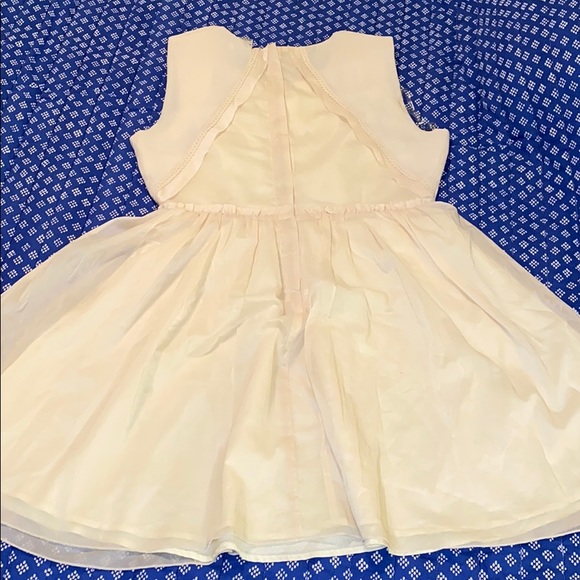 ‼️NEVER BEEN WORN‼️Lightweight, Sleeveless👗 - Picture 3 of 6